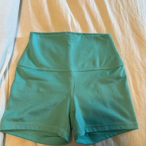 Gilly Hicks Active Recharge Shortie 3"